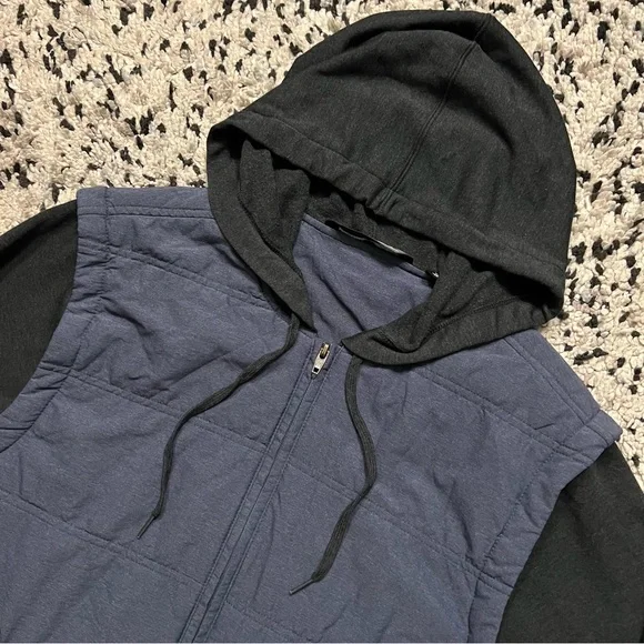 Travis Mathew Scavenger Hooded Golf Vest Jacket Navy Blue Grey Men’s Size Large - Picture 10 of 16